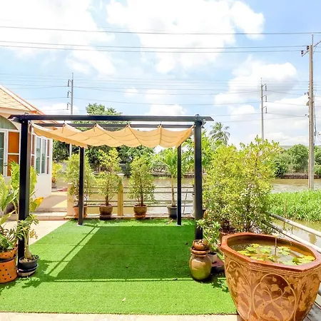 Oyo 750 Baan Suan Ampond Hotel