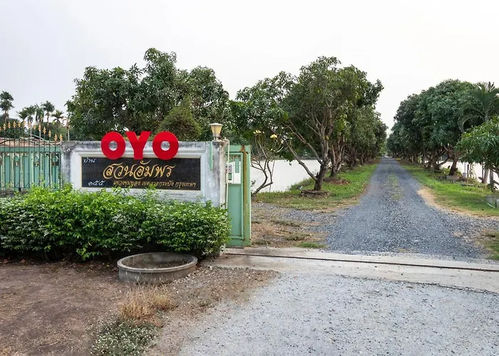 Oyo 750 Baan Suan Ampond Hotel