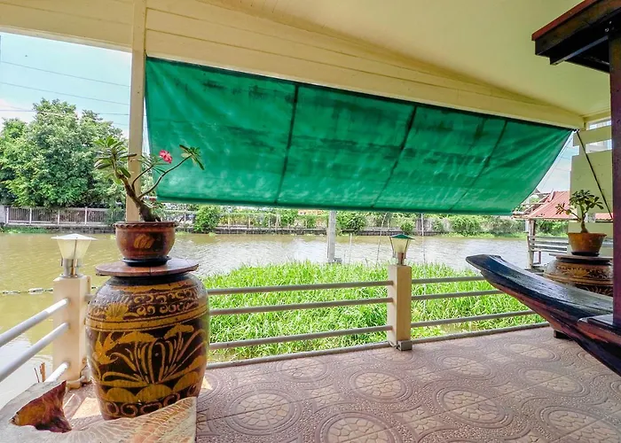 Hotel Oyo 750 Baan Suan Ampond 2*