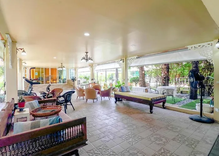 Oyo 750 Baan Suan Ampond Hotel 2*