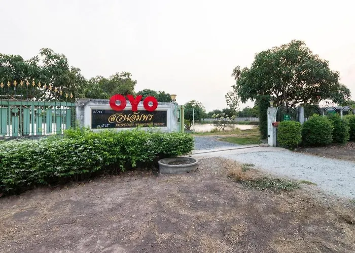 Отель Oyo 750 Baan Suan Ampond Бангкок