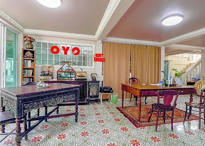 Oyo 750 Baan Suan Ampond Hotel