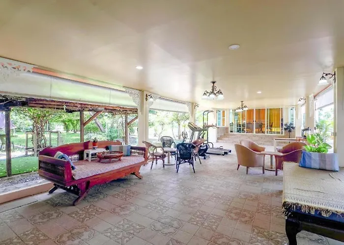 Oyo 750 Baan Suan Ampond Hotel 2*