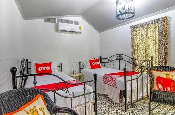 Oyo 750 Baan Suan Ampond Hotel Bangkok